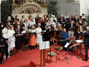 Vánoční koncert - J. Zrunek - Vánoční mše, hra se zpěvy; kostel sv. Jana Nepomuckého v Plzni, 2016